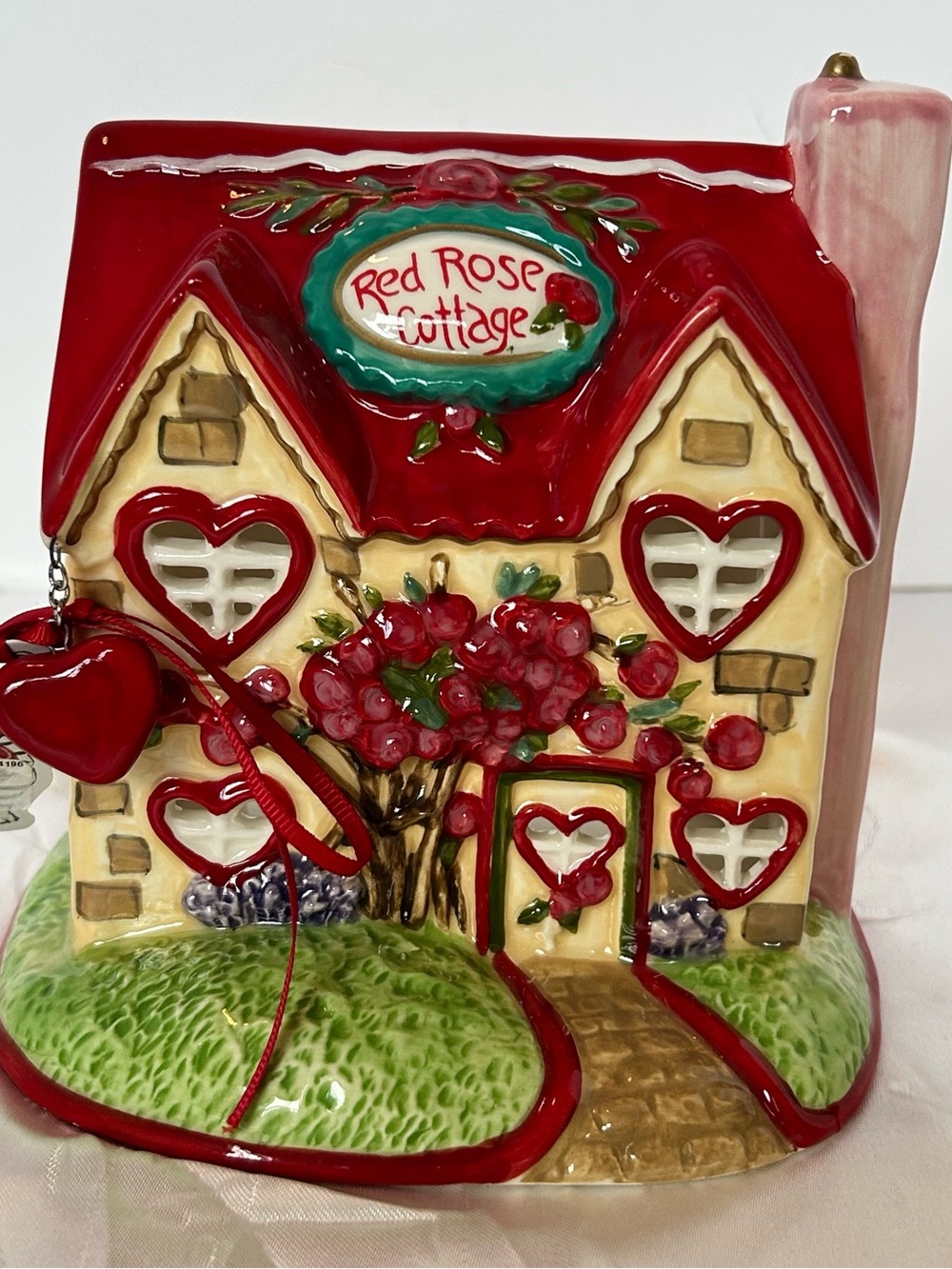 Blue Sky Clayworks‎ RED ROSE COTTAGE Valentine Tealight Candle House